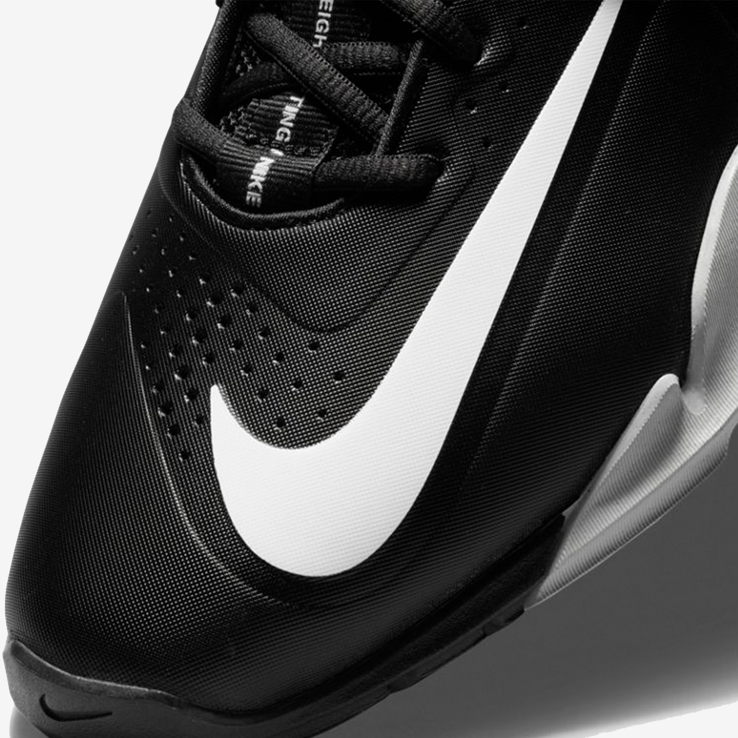 NIKE SAVALEOS CV5708-010