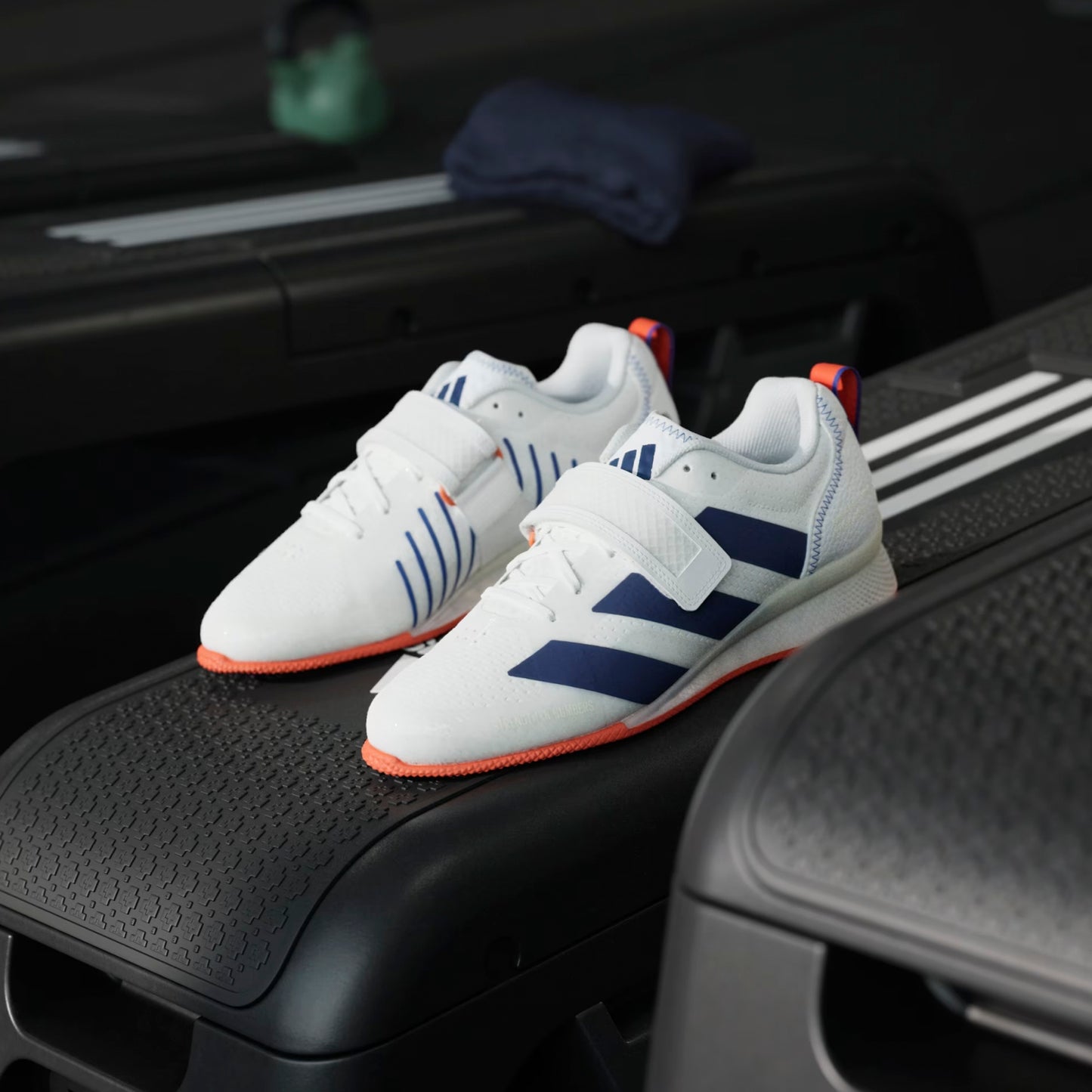 ADIDAS ADIPOWER HEIGHTLIFTING III - UNISEX