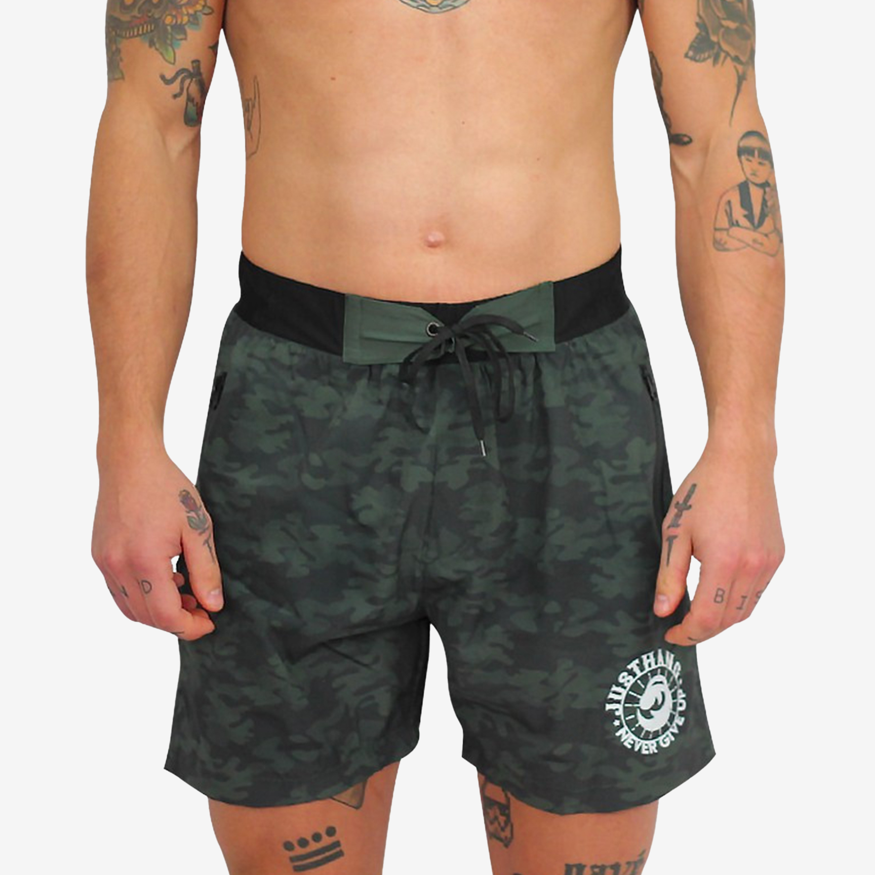 JUSTHANG NEVER GIVE UP CAMO MEN'S SHORTS JUSSHONEVERGU-CAMO