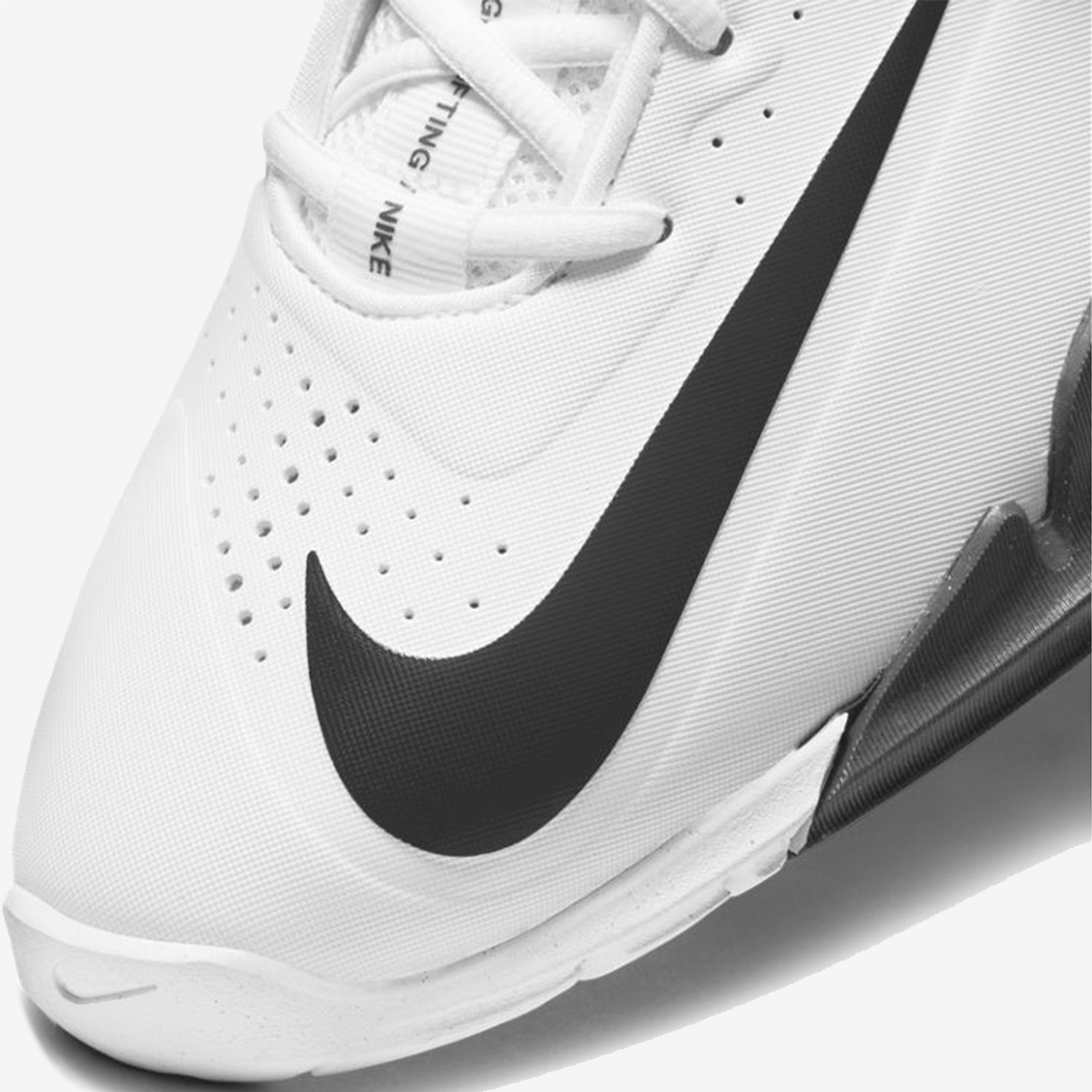 NIKE SAVALEOS CV5708-100