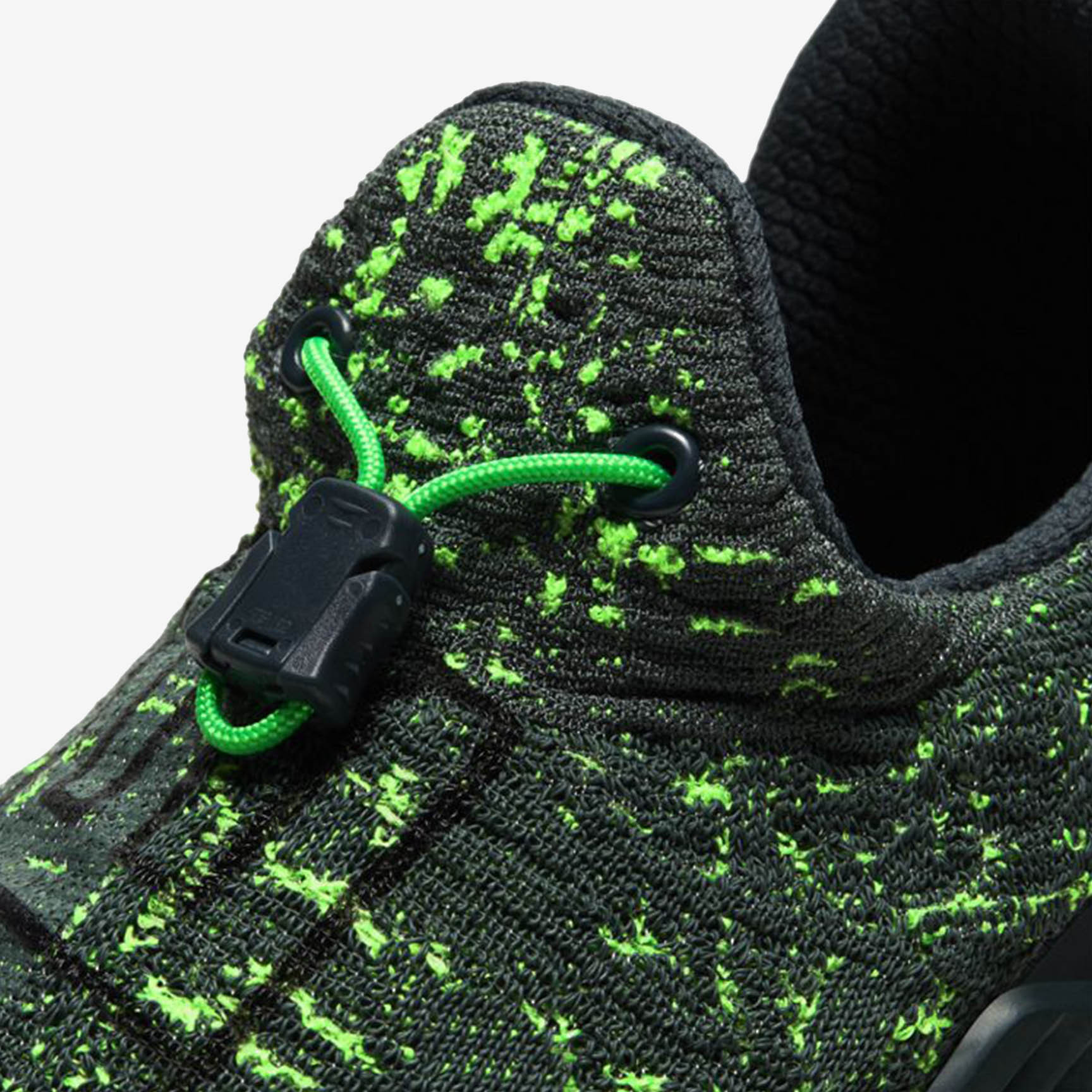 NIKE REACT METCON BQ60443239.5