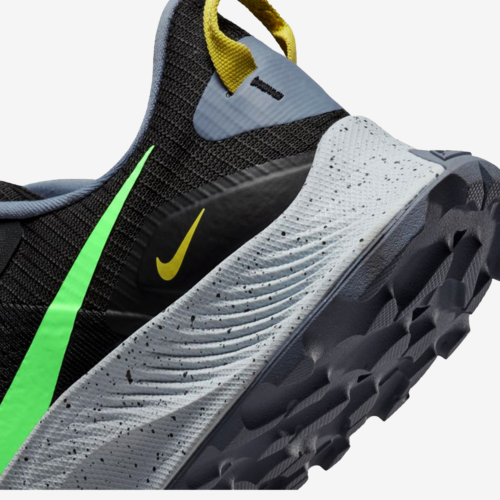 NIKE PEGASUS TRAIL 3 DA8697-004