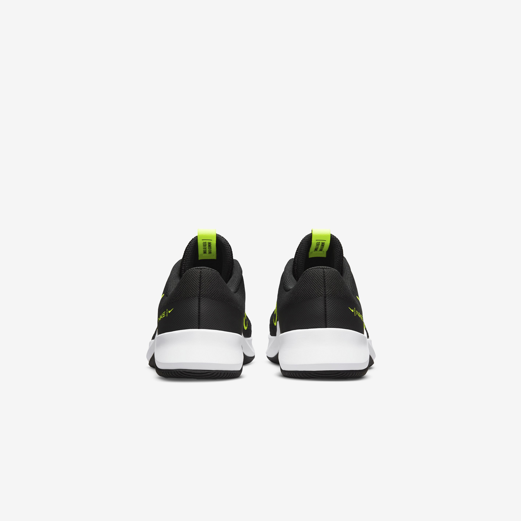 NIKE MC TRAINER 2 DM0823-002
