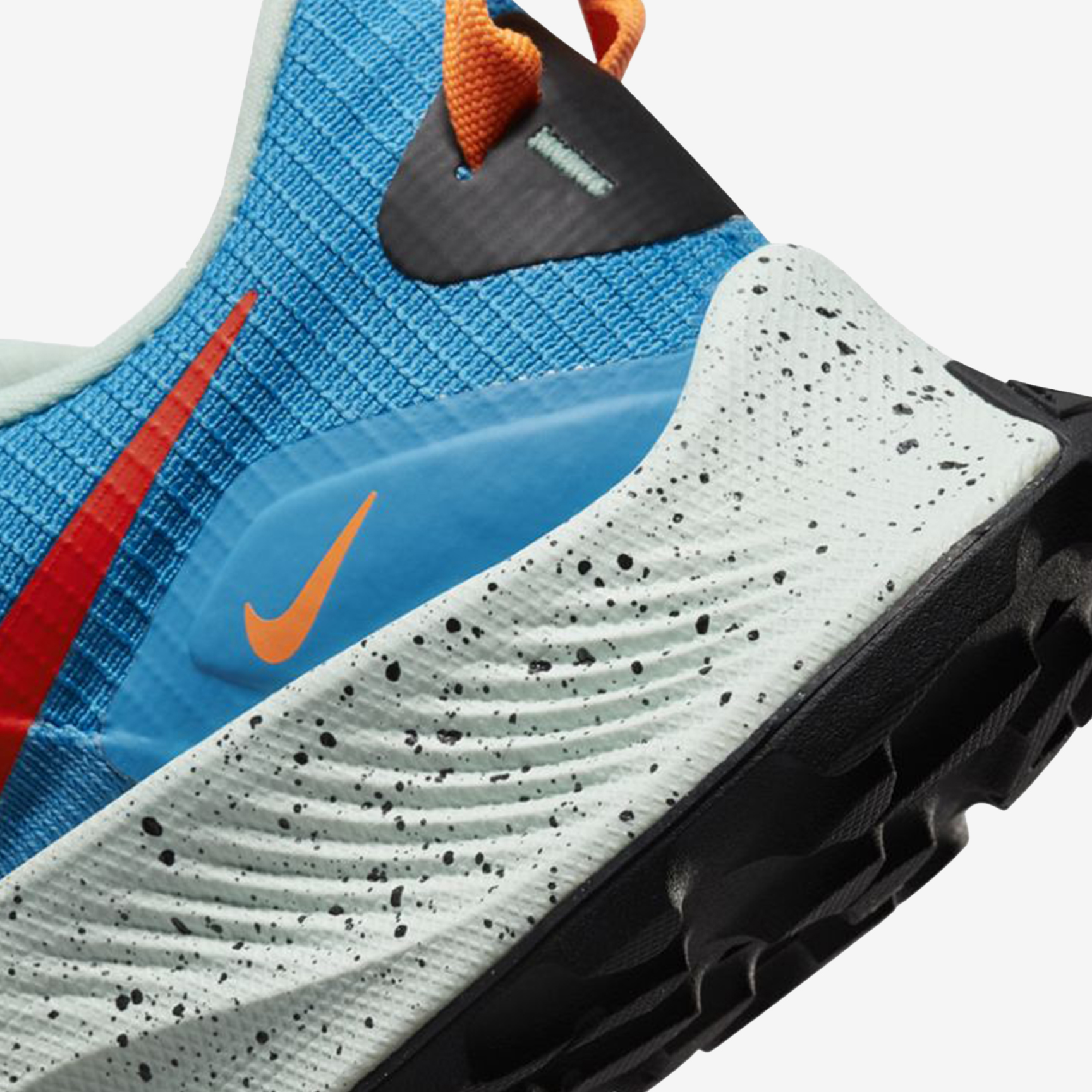 NIKE PEGASUS TRAIL 3 DA8697-400